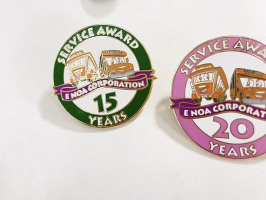 Αγορά Προσαρμοσμένη καρφίτσα πέτου σκληρής σμάλτου με πάχος 1,5mm και κούμπωμα πεταλούδας για εταιρικά δώρα online manufacture