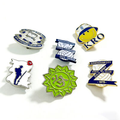 Αγορά Εντυπωσιάστε με σμάλτινα pins με μαλακό ή σκληρό φινίρισμα, UV εκτύπωση και αξιολάτρευτα σχέδια κινουμένων σχεδίων είναι δικά σας για να δημιουργήσετε. online manufacture