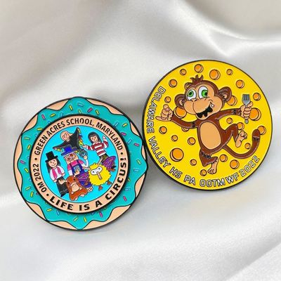 UV εκτύπωση Custom Logo Cute σμάλτο καρφίτσες Χρυσό επιχρισμένο σκληρό μέταλλο Lapel καρφίτσες
