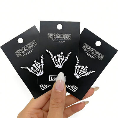 Καλή τιμή. Φτιάξτε το δικό σας λαμπερό σμάλτο καρφίτσα με μαλακό ή σκληρό φινίρισμα, εκτύπωση UV και αξιολάτρευτο σχέδιο κινουμένων σχεδίων. σε απευθείας σύνδεση