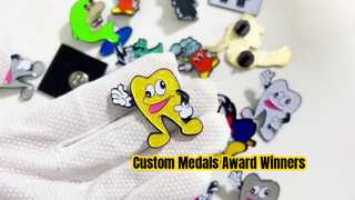 προσαρμοσμένες καρφίτσες.